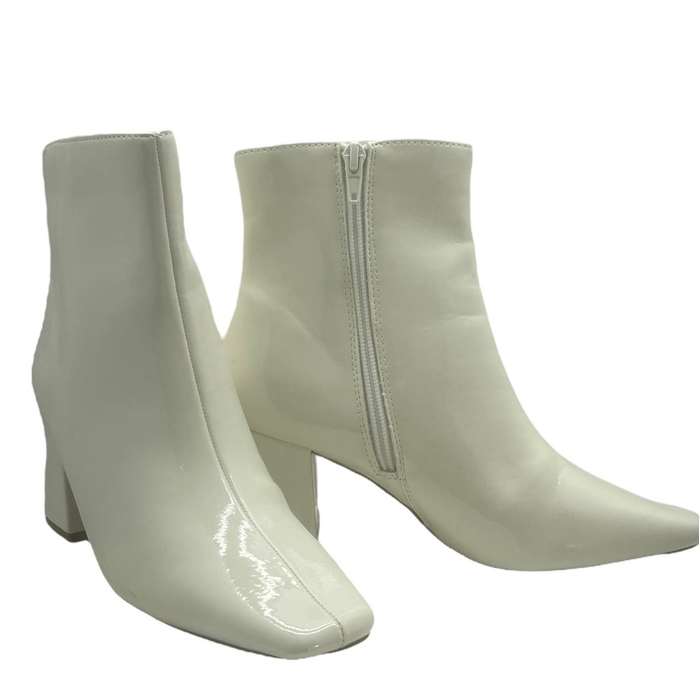 JOURNEE COLLECTION HAYLINN STANDARD WIDTH SIZE 6.5 COLOR‎ WHITE NWT